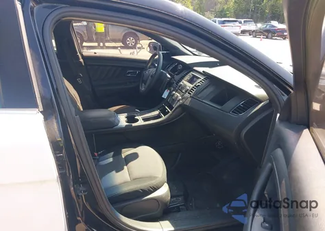 2013 Ford Police Interceptor z USA, uszkodzony, nr VIN 1FAHP2M86DG124609